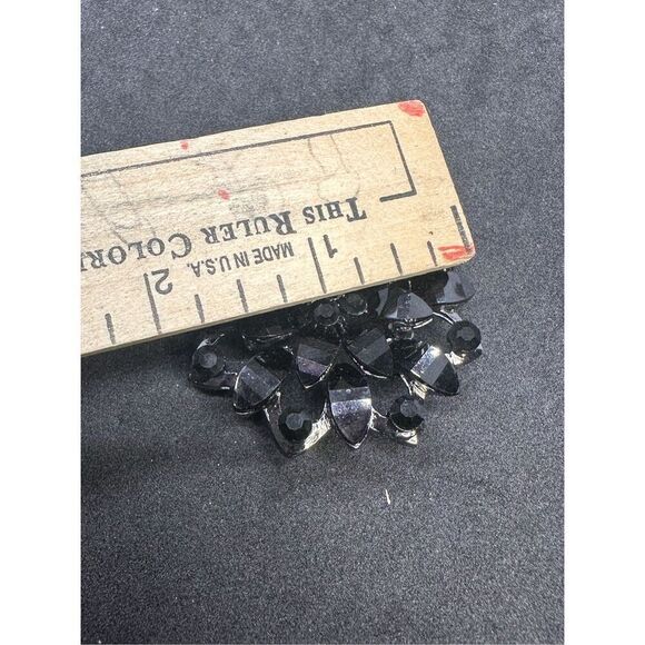 STUNNING‎ Vintage Black, Gray Rhinestone Thermo Set Flower Brooch GOOD CONDITION - Picture 10 of 10